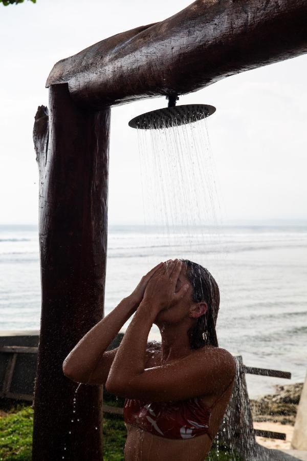 Krui The Ujung Bocur Bungalows מראה חיצוני תמונה